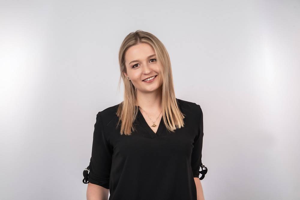 Portrait von Stefanie Lewis